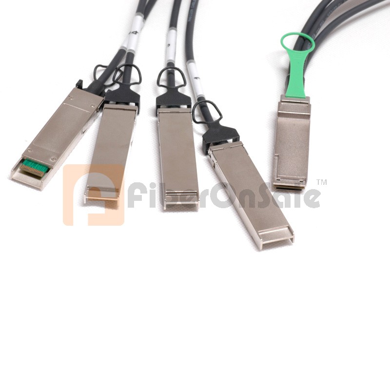 1M(3.3ft) Passive AWG30 40GBASE QSFP+ to 4 XFP Breakout Cable